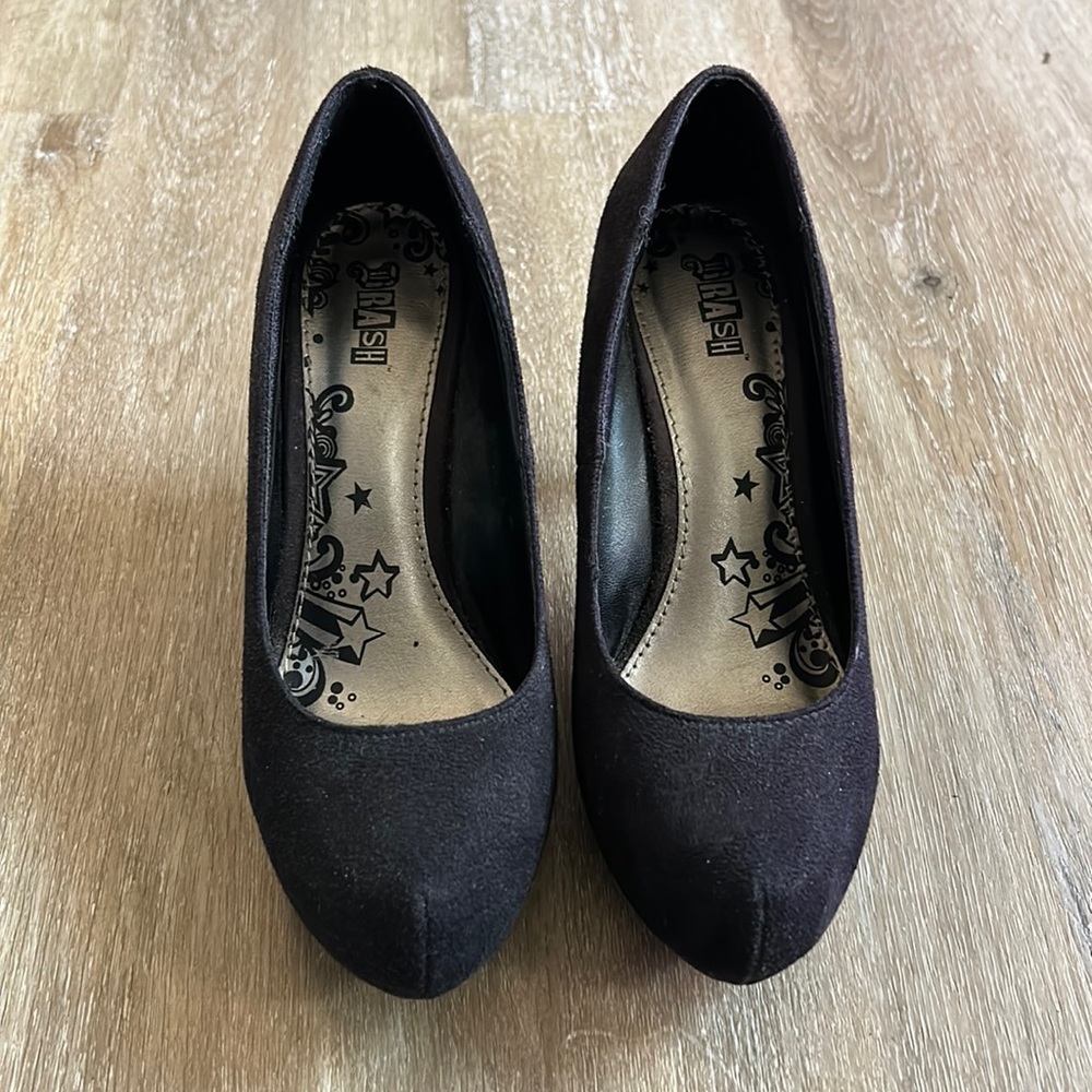 Brash black suede pumps. Size 6.5
